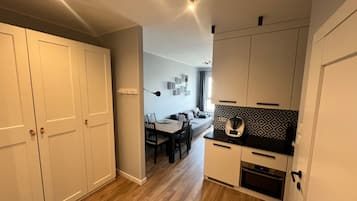 Appartement, balkon, uitzicht op stad | Interieur