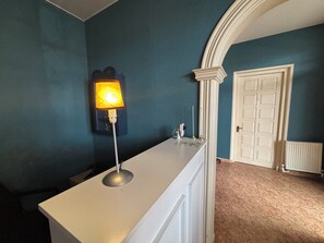 Reception - 62 Dimitri Uznadze str. (Tbilisi)