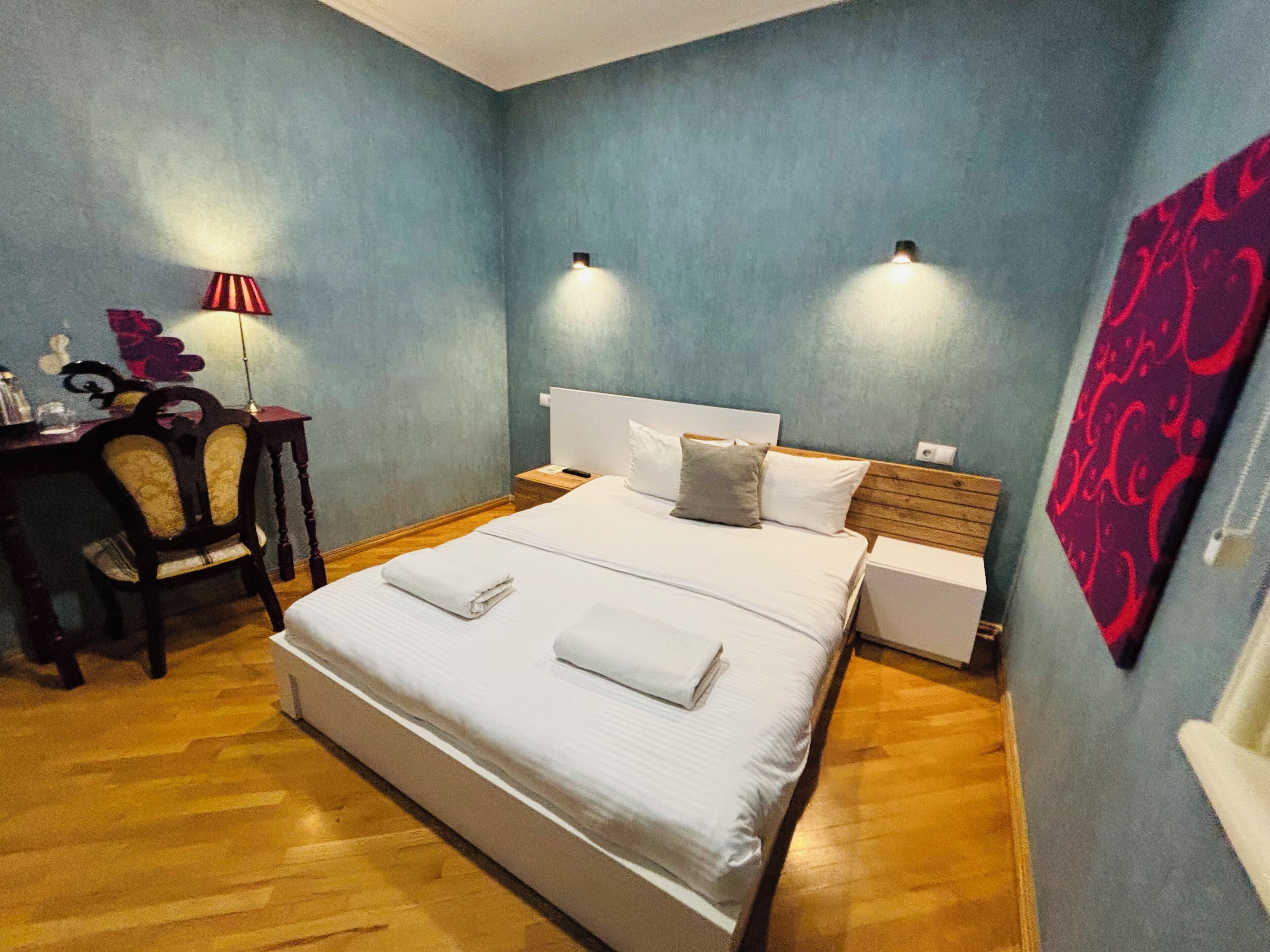 Doppia Business | Biancheria da letto di alta qualità, ferro/asse da stiro, Wi-Fi gratuito