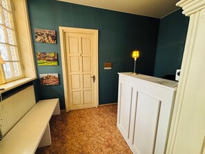 Reception - 62 Dimitri Uznadze str. (Tbilisi)