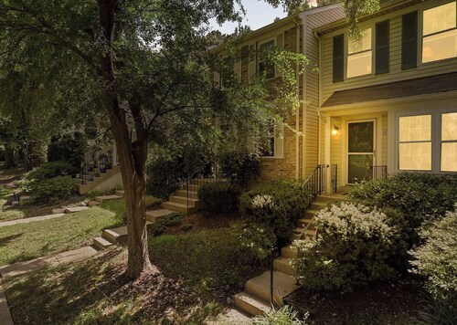Whole House 35 mins to DC Top Neighborhood