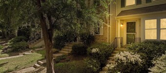 Whole House 35 mins to DC Top Neighborhood