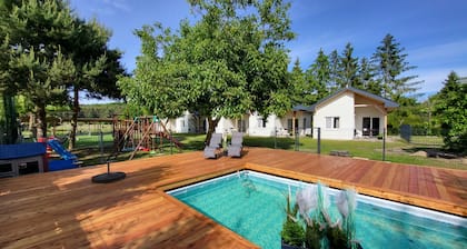 Charming 2-bedroom cottage in peaceful Wapnica awaits you