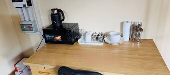 Room-cozy Retreat in Morningside