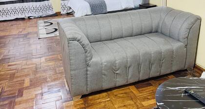 Room-cozy Retreat in Morningside