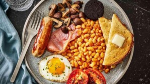 Tägliches englisches Frühstück gegen Gebühr