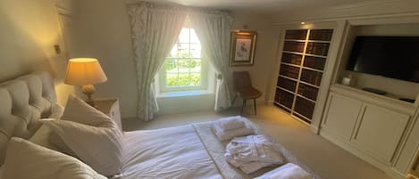 2 chambres, fer et planche à repasser, accès Internet, draps fournis