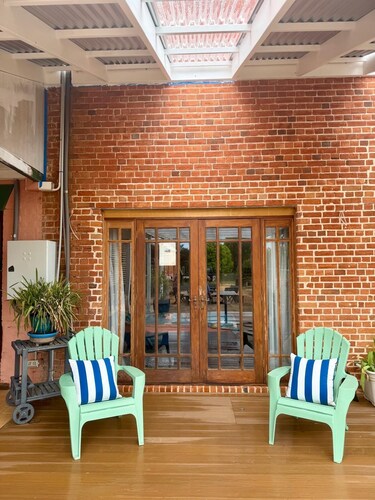 Stunning Historic Property for Groups – Soaring Ceilings, Fireplaces & Sleeps 17