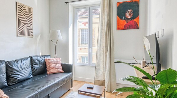 Living area - L'Yvelis -  600m Gare - Parking - Wifi (Les Mureaux)