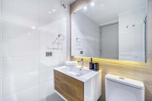 Shower, hair dryer, towels - Modern Coast Concón- 2D w/ Wifi (Concón)