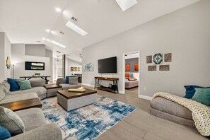 Books - Seminole Wind SW 4 corners Kissimemee heated pool (Kissimmee)