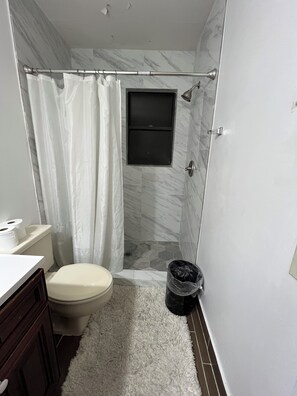 Bathroom - 3/2.5 townhome B in Wellington convenient location (Wellington)
