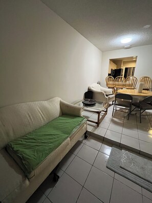 Living area - 3/2.5 townhome B in Wellington convenient location (Wellington)