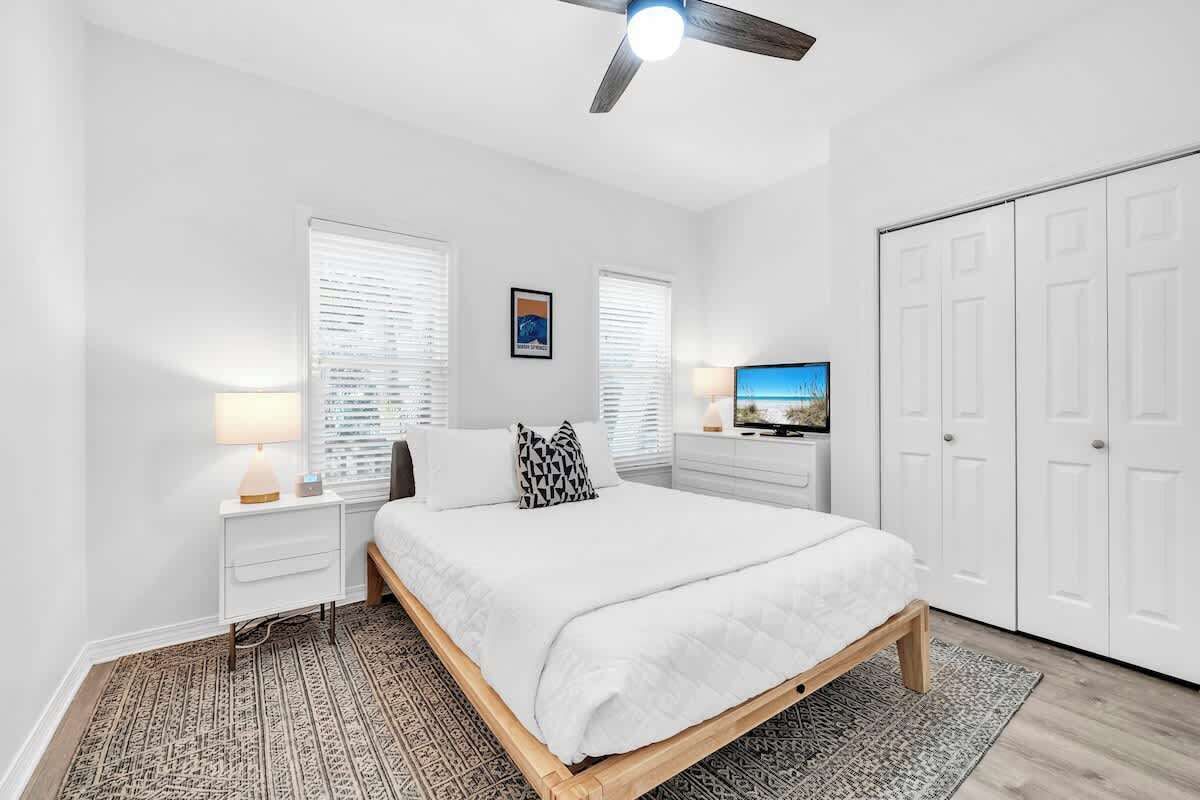 4 bedrooms, iron/ironing board, travel crib, free WiFi