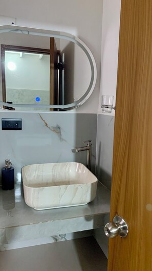 Superior-Zweibettzimmer | Badezimmer