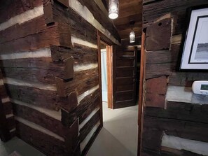 Interior - Blackberry Inn at Heritage Farm (Huntington)