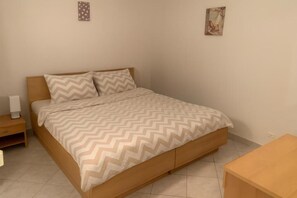 1 bedroom, iron/ironing board, Internet, bed sheets - Apartment F1 in Lumbarda with pool near beach (Lumbarda)