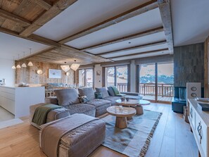 TV - Charming apartment at piste hub - XX guests (Les Allues)