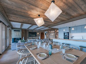 Dining - Charming apartment at piste hub - XX guests (Les Allues)