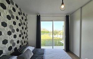 2 bedrooms, free WiFi - Charming house with AC, shared pool - 2 guests (SAINT LAURENT DES HOMMES)
