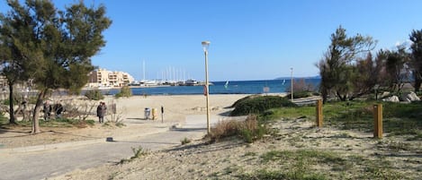 En la playa