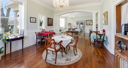 Gold Room - Classic Victorian charm, great value