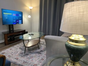 Living area - 3BR Home Sleeps 6+ | Near Hospital | Travel Nurse Ready | Access to Amenities (Moncton)