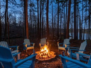 Property grounds - Lake Hartwell Retreat with Dock and Fire Pit (Anderson)