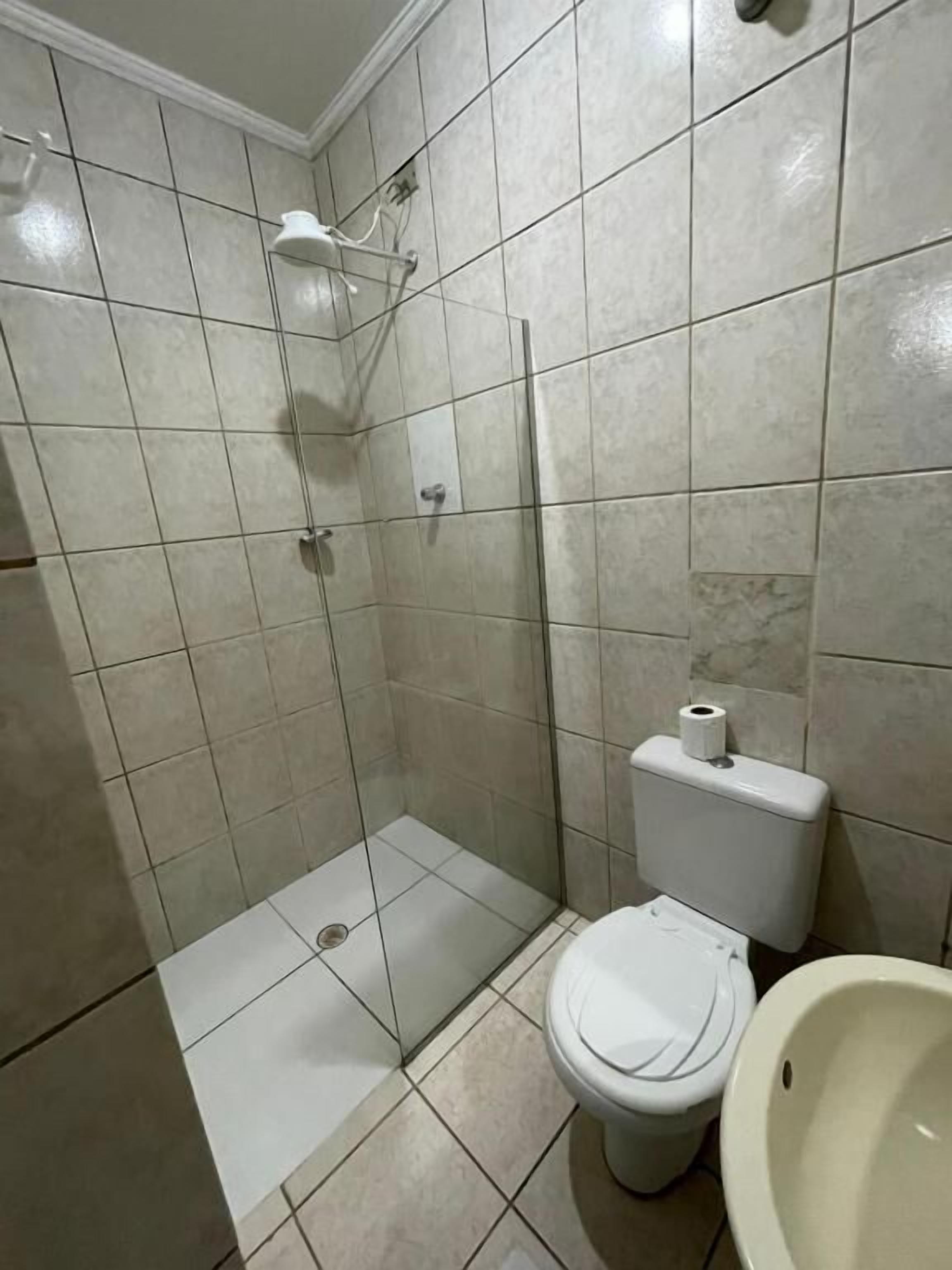 Basic Double Room | Bathroom