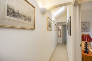 Interior - Cosy 2-Bed Cotswold Cottage in Shipton Oliffe (Cheltenham)