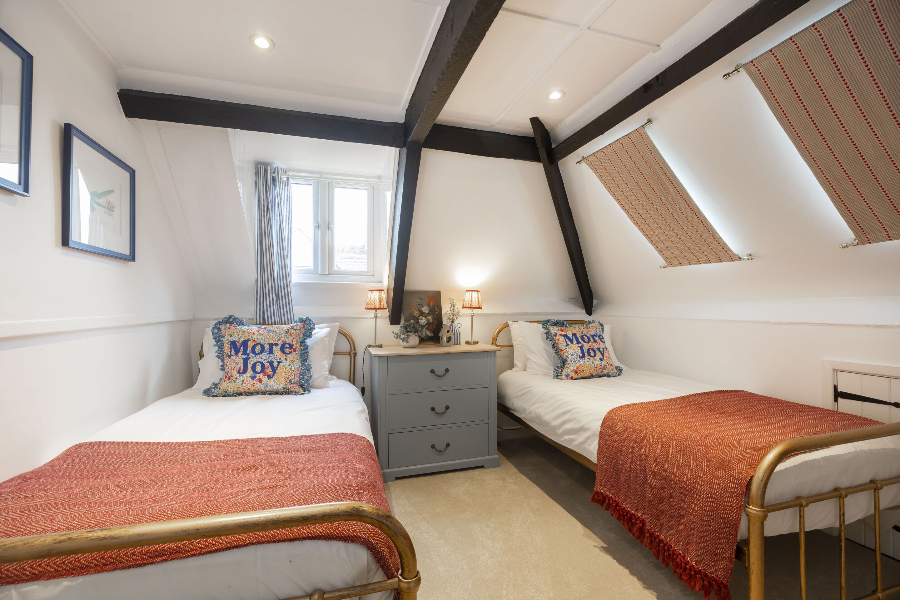 2 bedrooms, iron/ironing board, WiFi (free), bed sheets