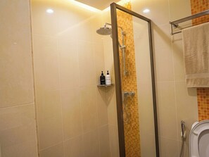 Hair dryer, towels, soap, shampoo - Pattaya studio - ideally located at Jomtien Beach (Muang Pattaya)