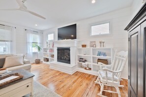 TV - Cape May Beach House w/ Private Pool (West Cape May)