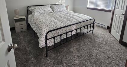 Pleasant 1-bedroom cottage in charming Manhattan