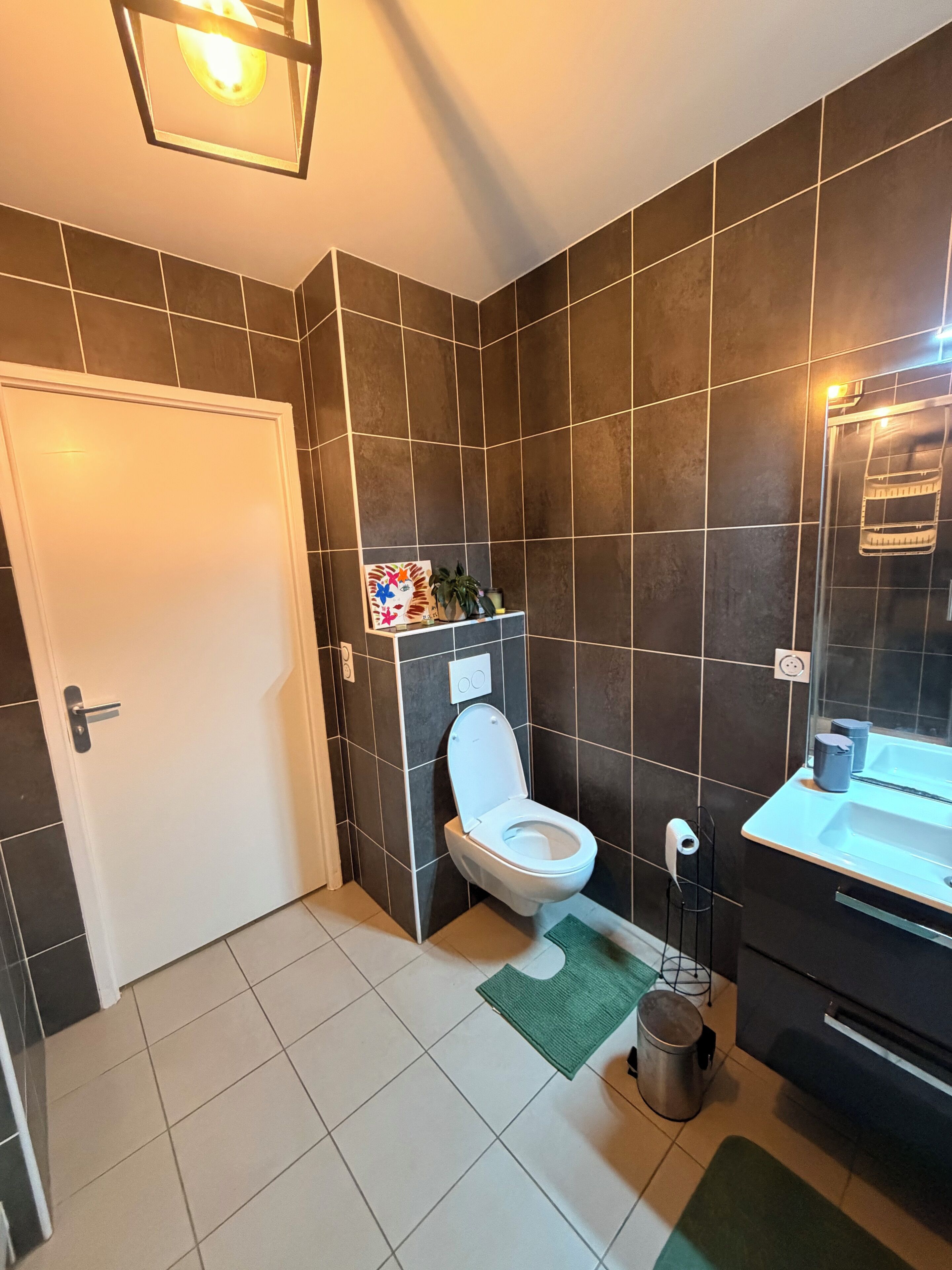 Towels, soap, toilet paper
