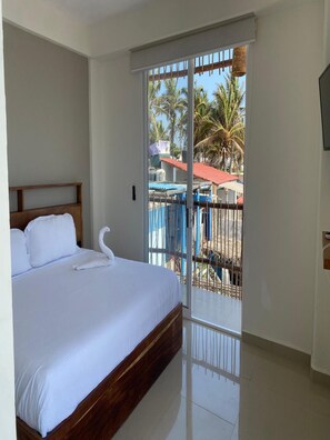 Luxury Double or Twin Room, Beach View - Hotelo (Acapulco)