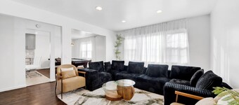 3 Bedroom Home • Free Parking • Great for Families, Friends & Groups