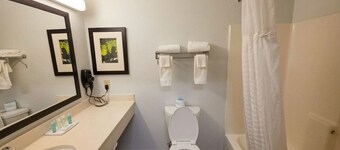 MainStay Suites Chicago, Hillside