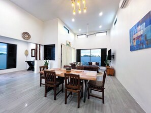 Habitación Deluxe, patio | Restauración