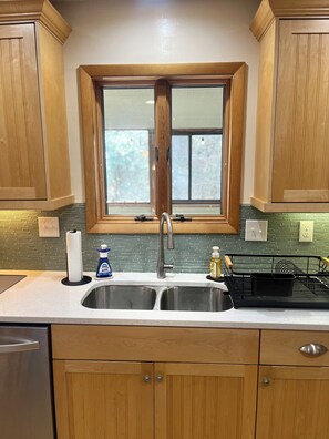 Private kitchen - Family-friendly, Spacious, One-Level 4-Bedroom Home in Tranquil Southern Shores (Kitty Hawk)