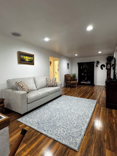 Fantastic 2-bedroom house in Issaquah perfect for family or traveling