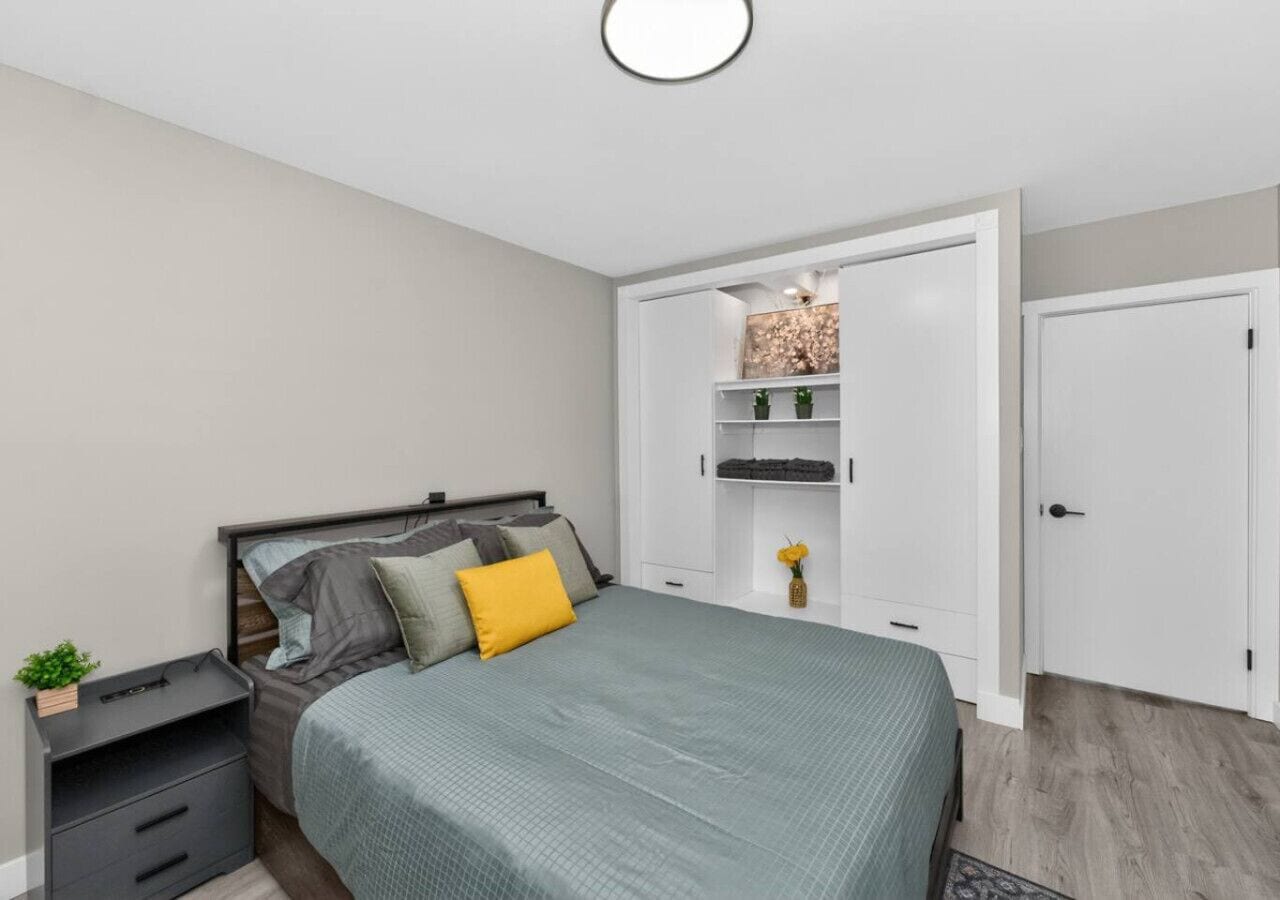 1 bedroom, desk, iron/ironing board, WiFi