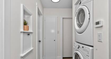 2BR Suite | Family Friendly | Near YYC Airport & Downtown - 4412 – UP