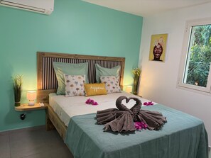 Room - Villa Papaye with private spa, walking distance to beaches at Helleux Sainte Anne (Sainte-Anne)