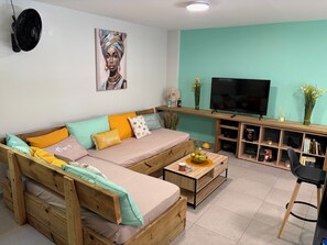 Living area - Villa Papaye with private spa, walking distance to beaches at Helleux Sainte Anne (Sainte-Anne)