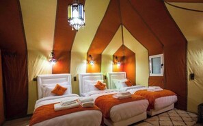 Superior Triple Room, Desert View | Egyptian cotton sheets, premium bedding, down comforters - Epic Merzouga Camp (Taouz)