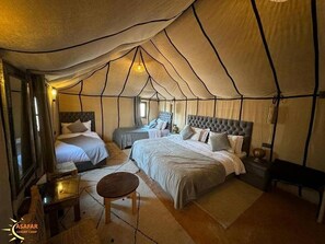 Kamar Quadruple Superior, pemandangan gurun