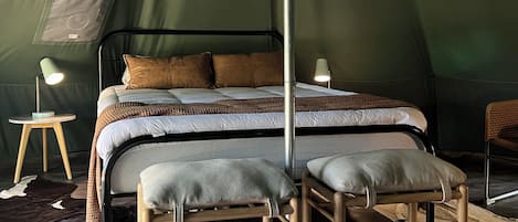 1 habitación y ropa de cama