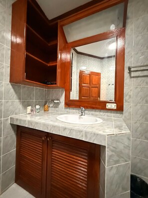 Chambre Deluxe Double ou avec lits jumeaux | Salle de bain