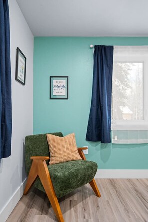 Interior - Modern Lux Getaway Heart of Fairbanks (Fairbanks)